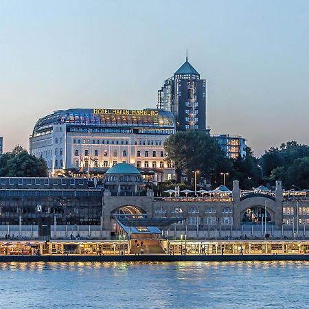 Hotel Hafen Хамбург Екстериор снимка