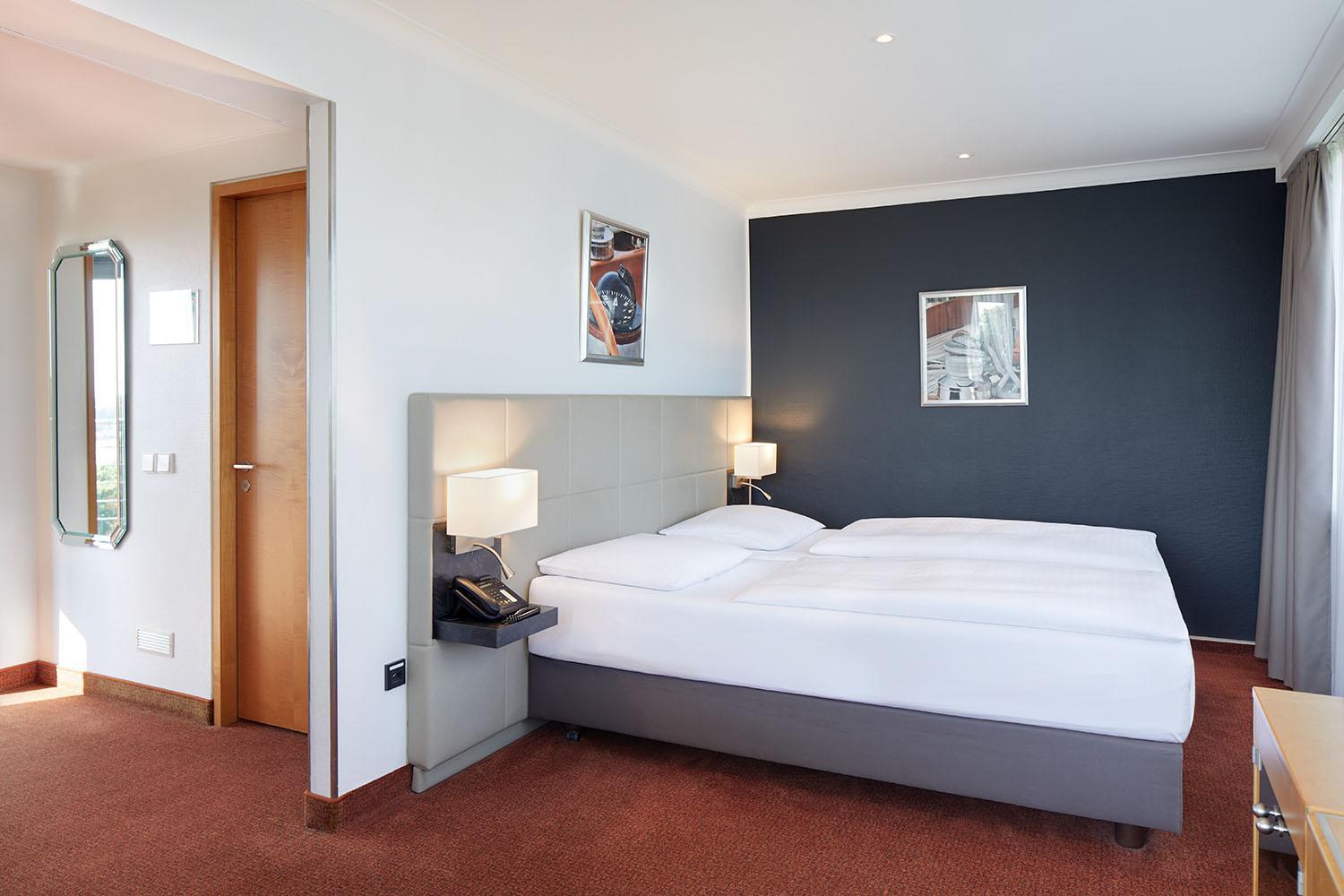 Hotel Hafen Хамбург Екстериор снимка