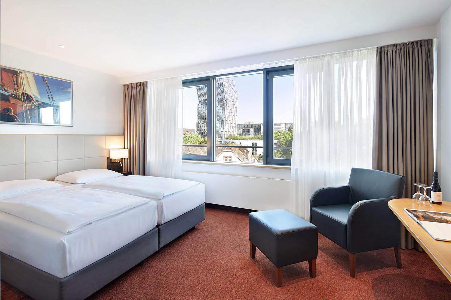 Hotel Hafen Хамбург Екстериор снимка