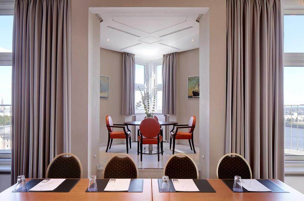 Hotel Hafen Хамбург Екстериор снимка