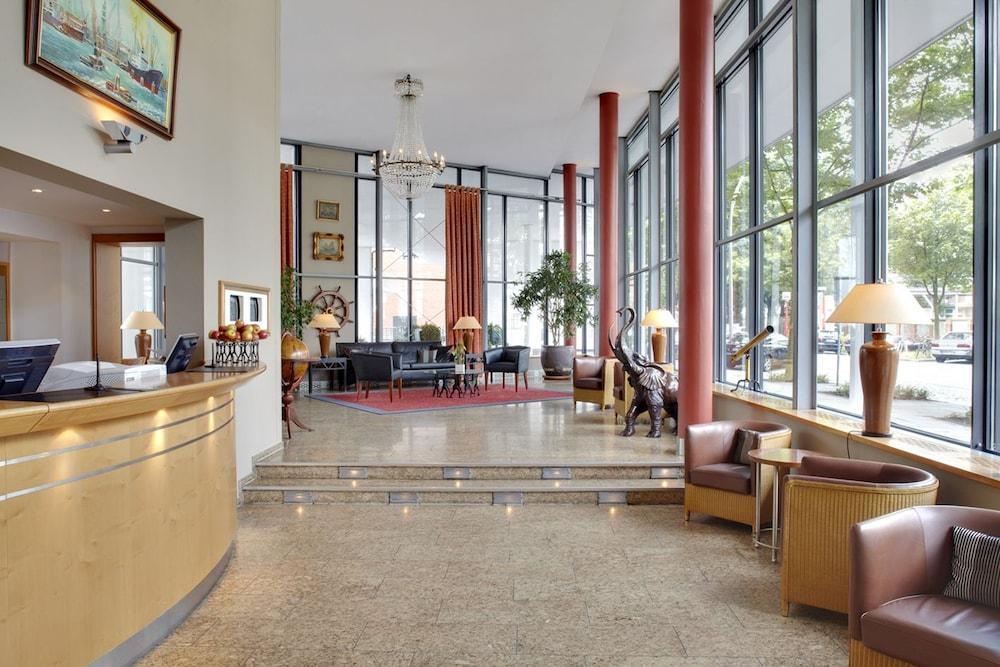 Hotel Hafen Хамбург Екстериор снимка