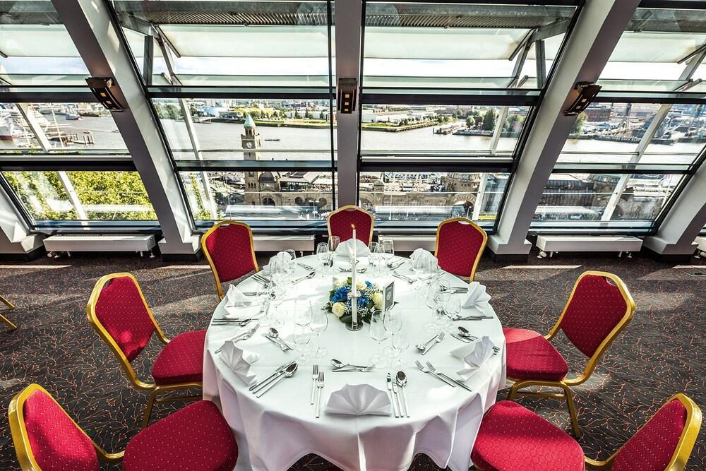 Hotel Hafen Хамбург Екстериор снимка